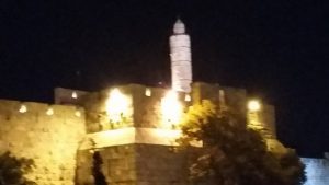 "מגדל דוד " בלילה